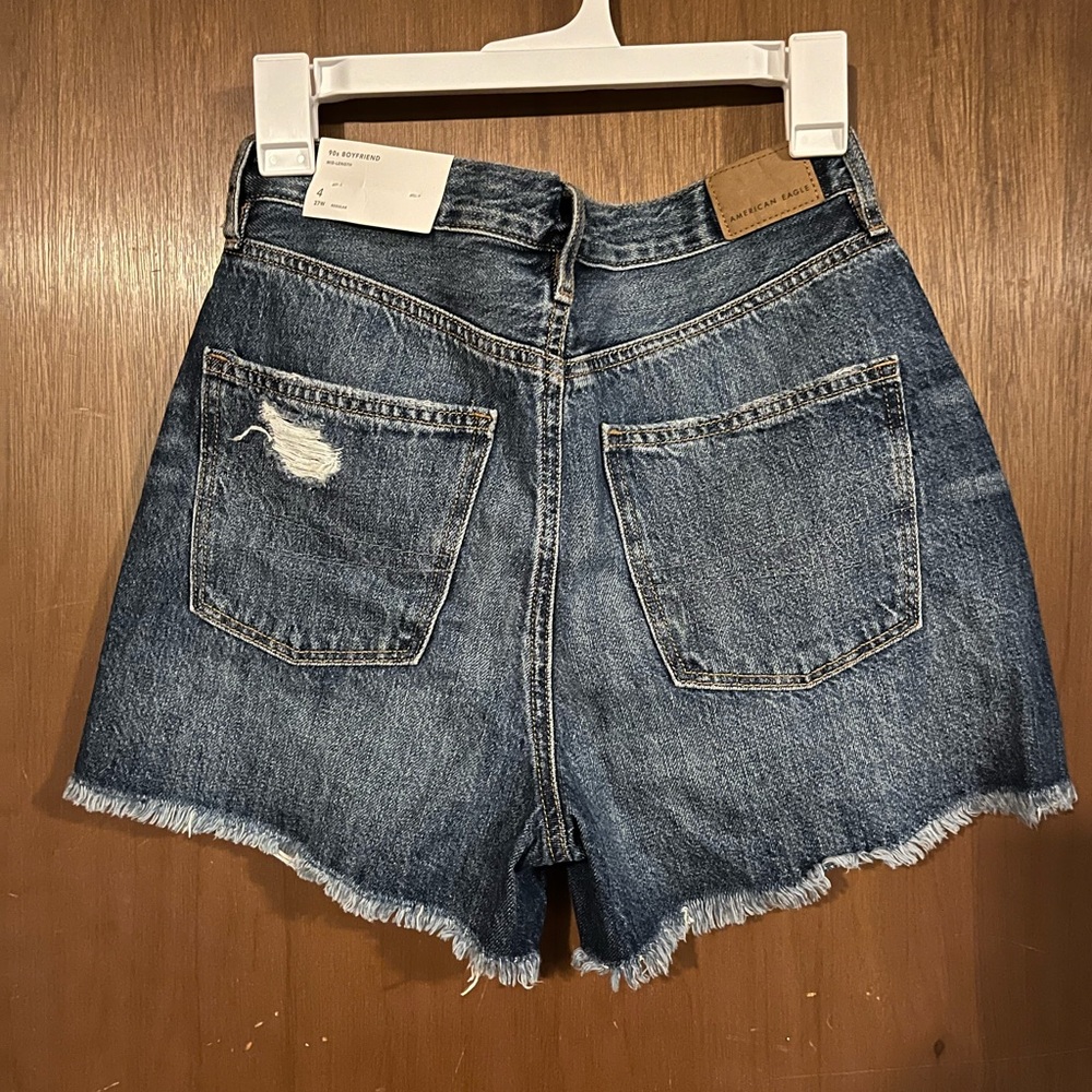 American Eagle Women Shorts - Picture 2 of 2